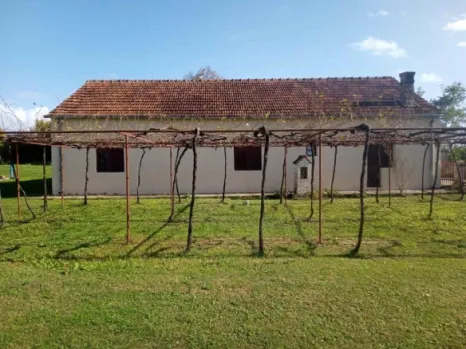 Kuća sa placem u Golubovcima