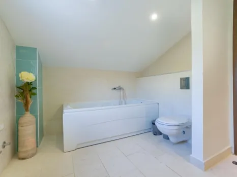 Vila 350 m² na prvoj liniji uz Bokokotorski zaliv – Stoliv, Kotor