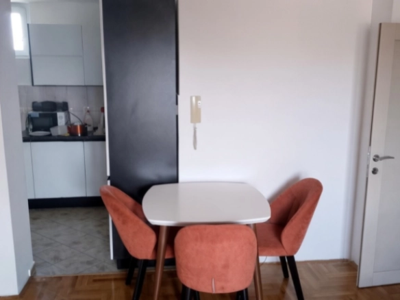 Jednosoban stan 56 m² sa terasom i pogledom – Podgorica
