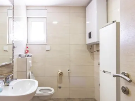 Izdavanje: Kuća 167 m² sa ograđenim dvorištem – Gornja Gorica, Podgorica