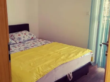 Kuća 617 m² na četiri sprata sa garažom i pogledom na more – Šušanj, Bar