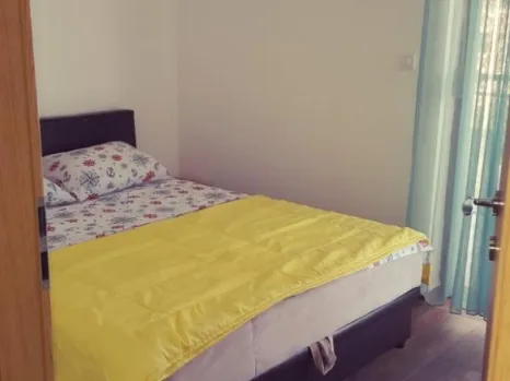 Kuća 617 m² na četiri sprata sa garažom i pogledom na more – Šušanj, Bar
