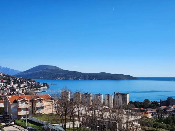 Trosoban dupleks stan 120 m² sa pogledom na more – Gomila, Herceg Novi