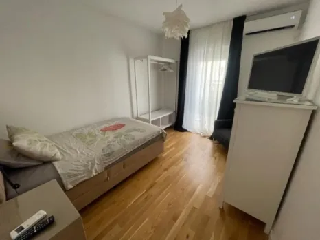 Izdavanje: Stan u vili sa panoramskim bazenom – Bjeliši, Bar