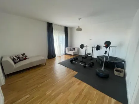 Izdavanje: Kuća na tri sprata sa panoramskim bazenom – Bjeliši, Bar