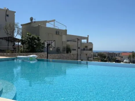 Izdavanje: Kuća na tri sprata sa panoramskim bazenom – Bjeliši, Bar