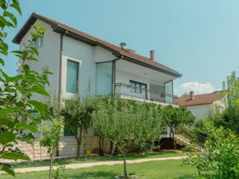 Kuća sa placom u naselju Zagorič