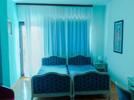 Kuća 400 m² na placu od 1000 m² sa garažom – Zagorič, Podgorica
