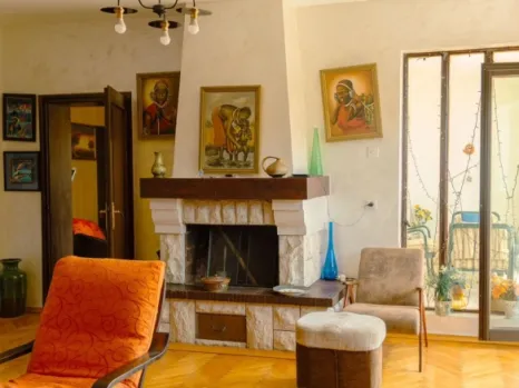 Kuća 400 m² na placu od 1000 m² sa garažom – Zagorič, Podgorica