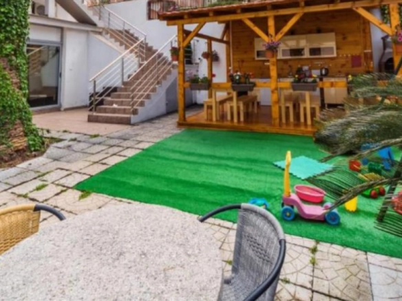 Jednosoban stan 45 m² na 80 m od pješčane plaže – Rafailovići, Budva