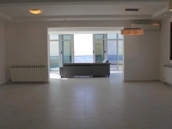 Penthaus 170 m² sa dvije terase i bazenom – Dobra Voda, Bar