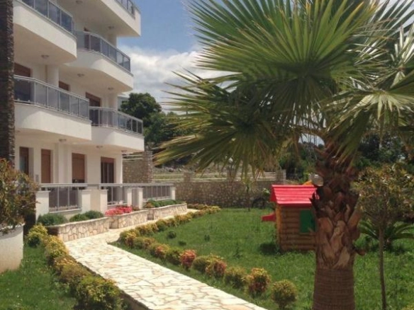 Penthaus 170 m² sa dvije terase i bazenom – Dobra Voda, Bar