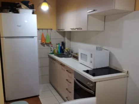 Dvosoban stan 77 m² sa dvije terase i djelimičnim pogledom na more – Petrovac, Budva