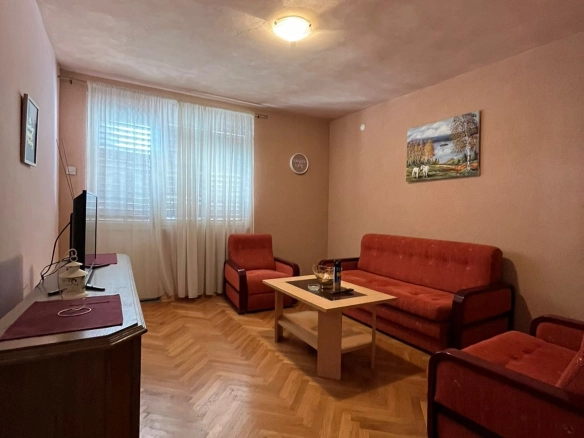 Kuća 210 m² na ravnom terenu, plac 300 m² – Sutomore, Bar