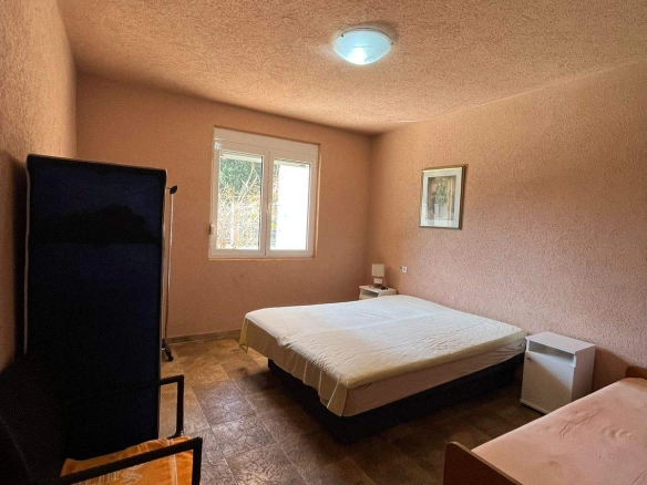 Kuća 210 m² na ravnom terenu, plac 300 m² – Sutomore, Bar