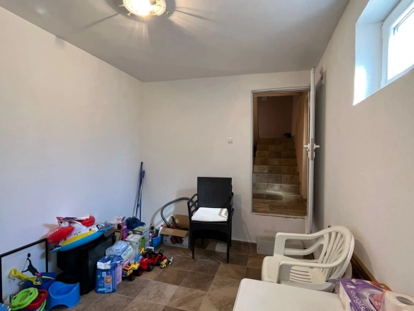 Kuća 210 m² na ravnom terenu, plac 300 m² – Sutomore, Bar