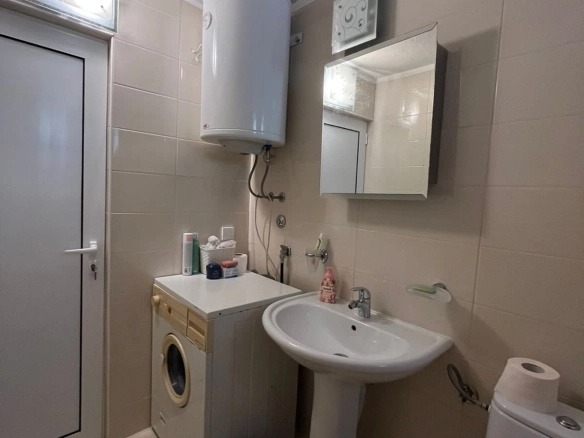 Kuća 210 m² na ravnom terenu, plac 300 m² – Sutomore, Bar
