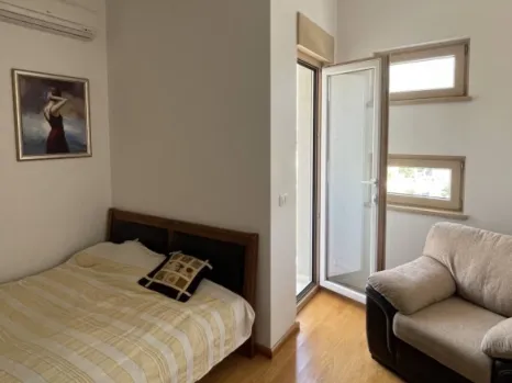Trosoban stan 113 m² sa pogledom na more i planine – Bečići, Budva