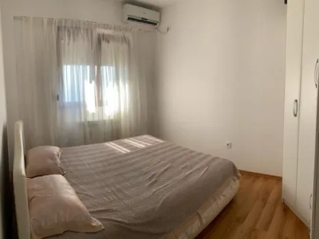 Dvosoban stan 64 m² u kompleksu sa bazenom – Dobra Voda, Bar