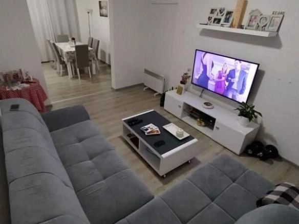 Kuća 180 m² na placu od 400 m² sa tri stana – Sutomore, Bar