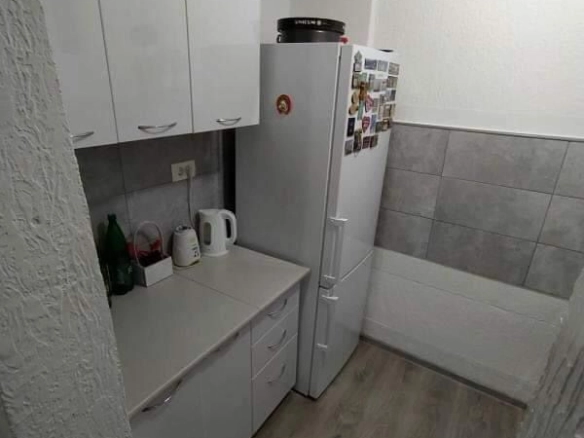 Kuća 180 m² na placu od 400 m² sa tri stana – Sutomore, Bar