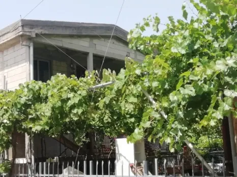 Kuća 390 m² sa pogledom na more i parkingom za 10 vozila – Sutomore, Bar