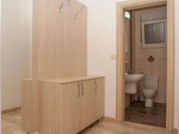 Kuća 400 m² na 50 metara od mora – Petrovac, Budva