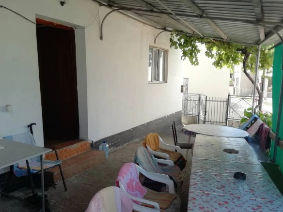 Kuća 160 m² sa devet soba na placu od 186 m² – Sutomore, Bar