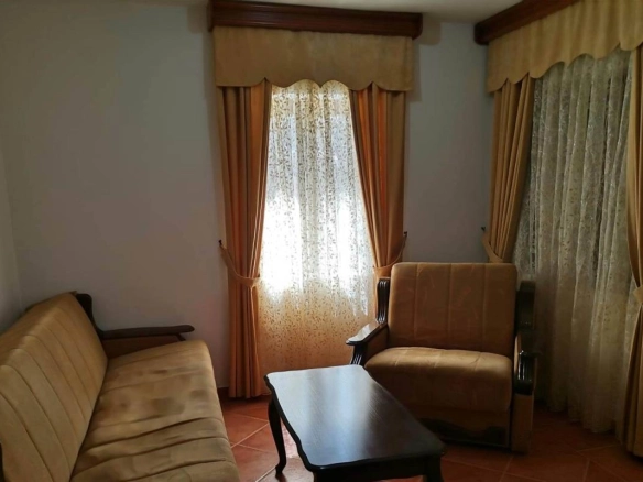 Izdavanje: Kuća 120 m² sa terasom 200 m² za 7 osoba – Pržno, Budva