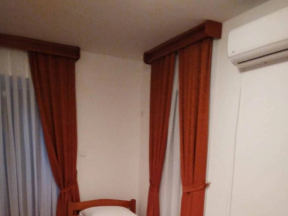 Izdavanje: Kuća 120 m² sa terasom 200 m² za 7 osoba – Pržno, Budva