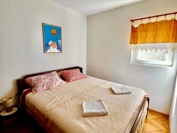 Izdavanje: Jednosoban stan 33 m² sa pogledom na Bokokotorski zaliv – Dobrota, Kotor