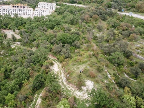 Plac 2508 m² sa pogledom na more i maslinicima – Reževići, Budva