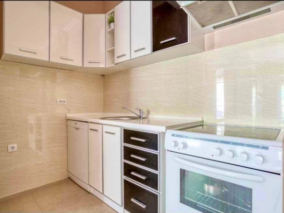 Izdavanje: Jednosoban stan 55 m² sa terasom – Bečići, Budva