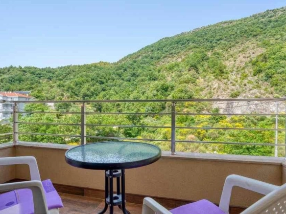 Izdavanje: Jednosoban stan 55 m² sa terasom – Bečići, Budva