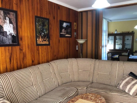 Trospratna kuća 300 m² sa pogledom na planine i more – Šušanj, Bar