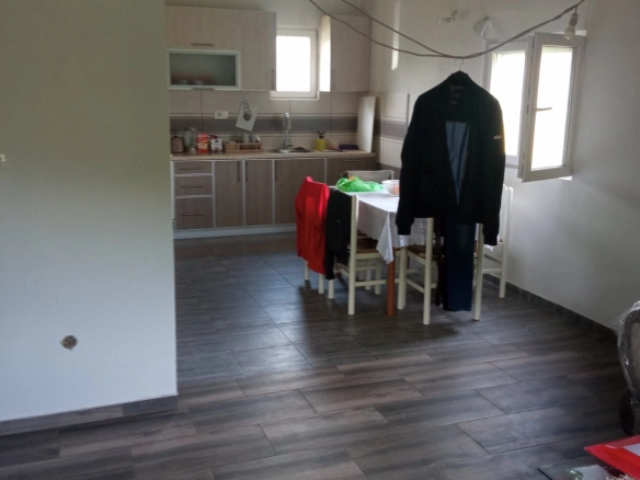 Nova kuća 115 m² na placu od 1260 m² u centru – Spuž, Danilovgrad