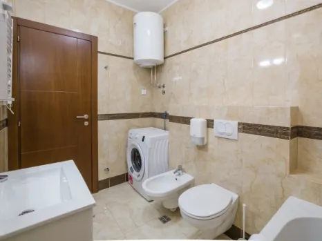 Trosoban stan 107 m² u novom kompleksu – Bečići, Budva
