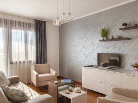 Jednosoban stan 72 m² u novom kompleksu s pogledom na planine – Bečići, Budva