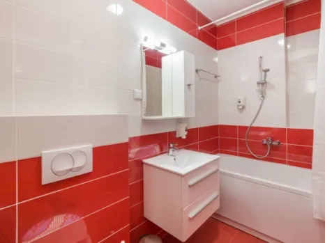 Jednosoban stan 72 m² u novom kompleksu s pogledom na planine – Bečići, Budva