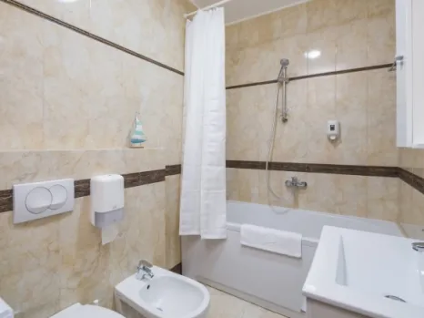 Jednosoban stan 72 m² u novom kompleksu s pogledom na planine – Bečići, Budva