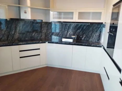 Izdavanje: Dvosoban stan 122 m² sa panoramskim pogledom – Budva