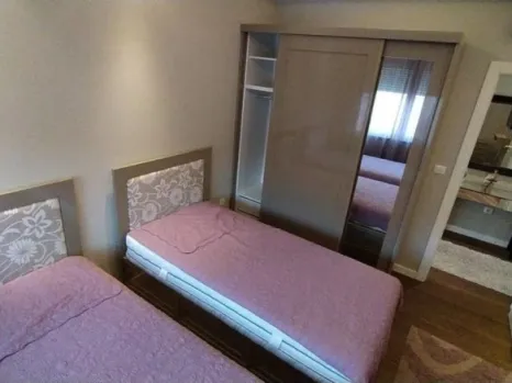 Izdavanje: Dvosoban stan 122 m² sa panoramskim pogledom – Budva