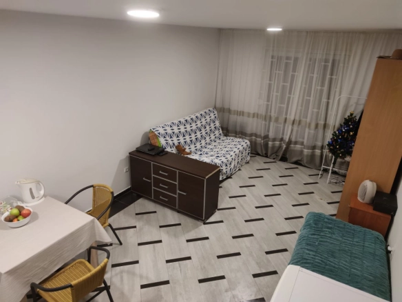 Garsonjera 35 m² u prizemlju sa terasom – Prijevor, Budva