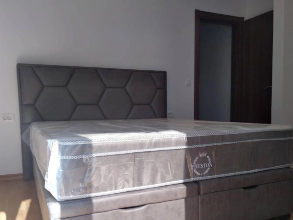 Dvosoban stan 85 m² sa pogledom na more i planine – Budva