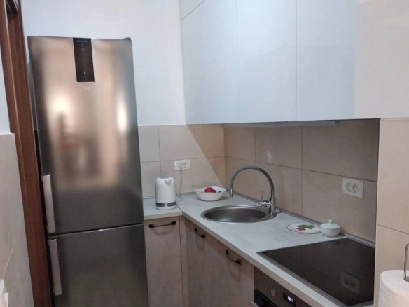 Dvosoban stan 85 m² sa pogledom na more i planine – Budva