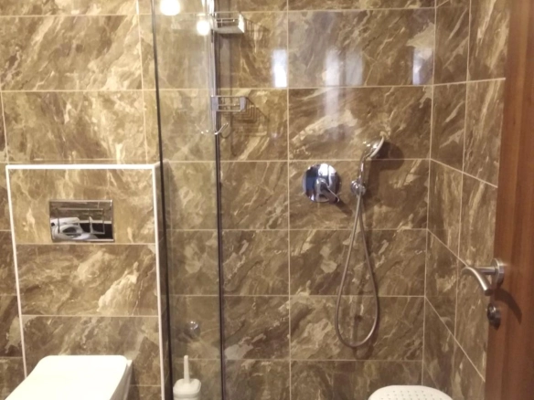 Dvosoban stan 85 m² sa pogledom na more i planine – Budva