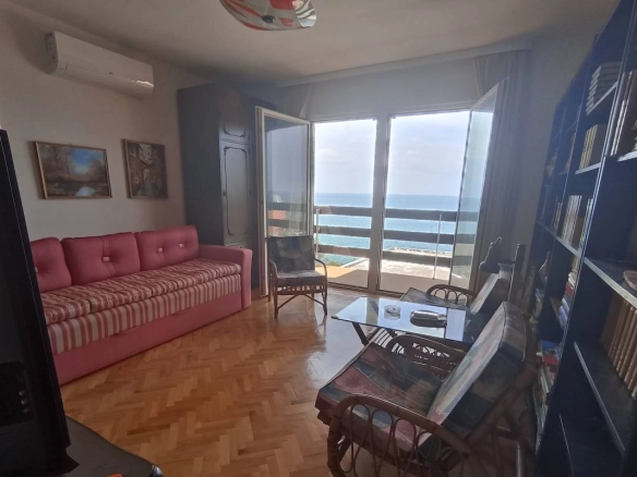 Izdavanje: Kuća 100 m² sa pogledom na more – Dobra Voda, Bar