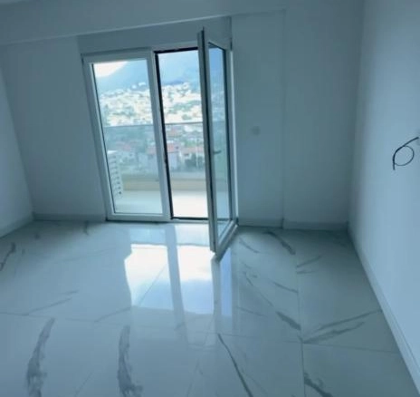 Jednosoban stan 57 m² u novom kompleksu sa bazenom – Bjeliši, Bar