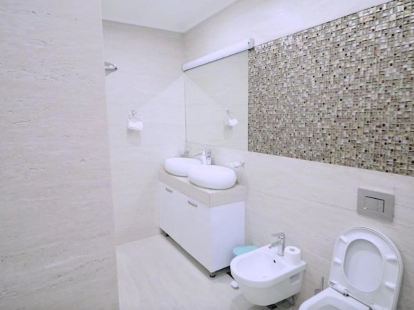 Dvosoban penthaus 105 m² sa terasom od 95 m² na 8. spratu – Budva