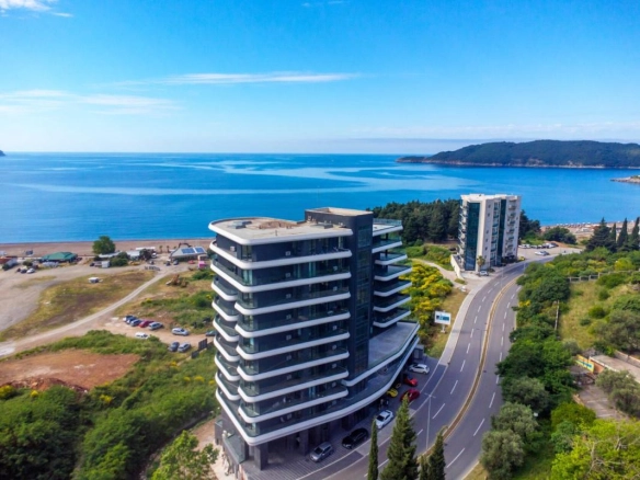 Jednosoban stan 69 m² u kompleksu na prvoj liniji do mora – Bečići, Budva